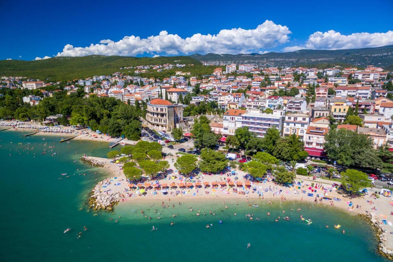 Hotel Zagreb Crikvenica Exterior foto